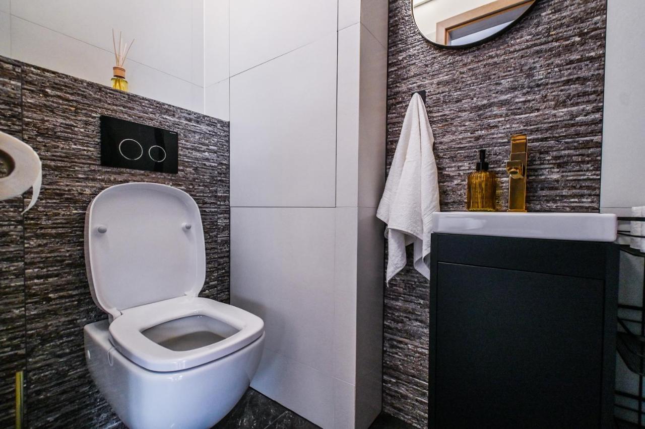 Luxury Apartment In The City Center Pressburg Exterior foto