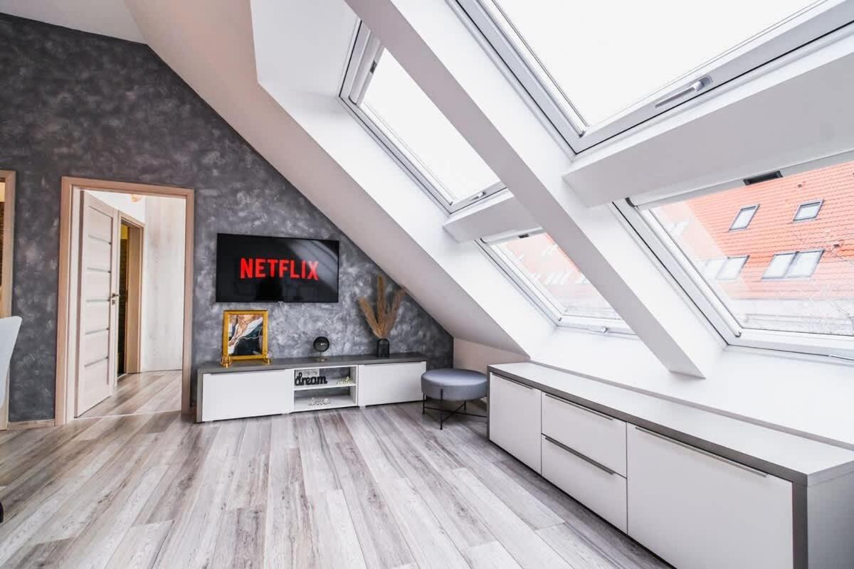 Luxury Apartment In The City Center Pressburg Exterior foto