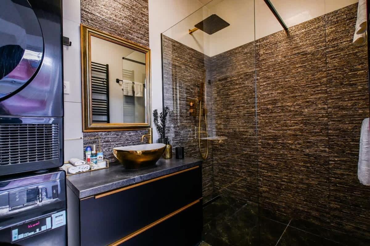 Luxury Apartment In The City Center Pressburg Exterior foto